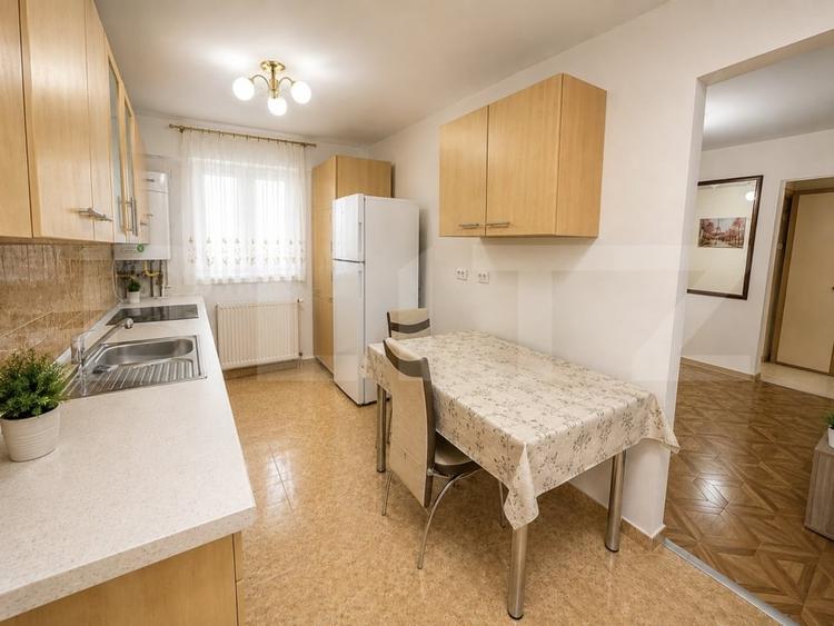 Apartament cu 2 camere semidecomandat, mobilat în Cetate