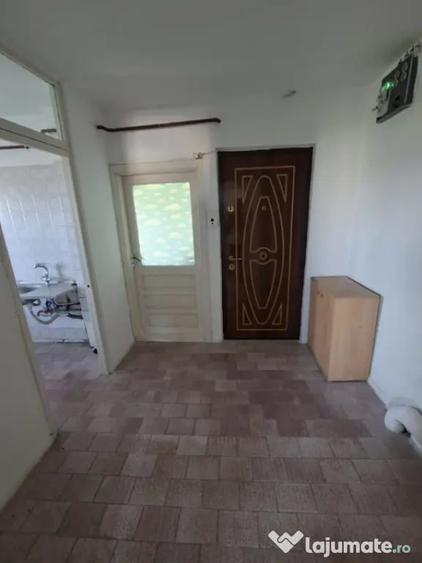 Apartament cu 2 camere decomandat în Brazda lui Novac