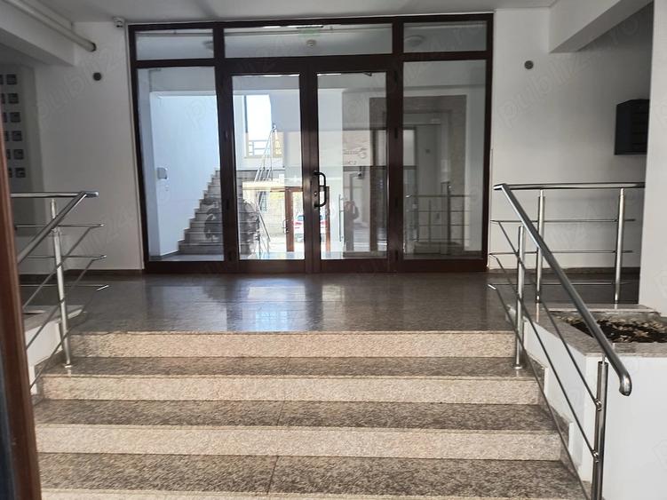 Apartament cu 2 camere decomandat, mobilat în Central