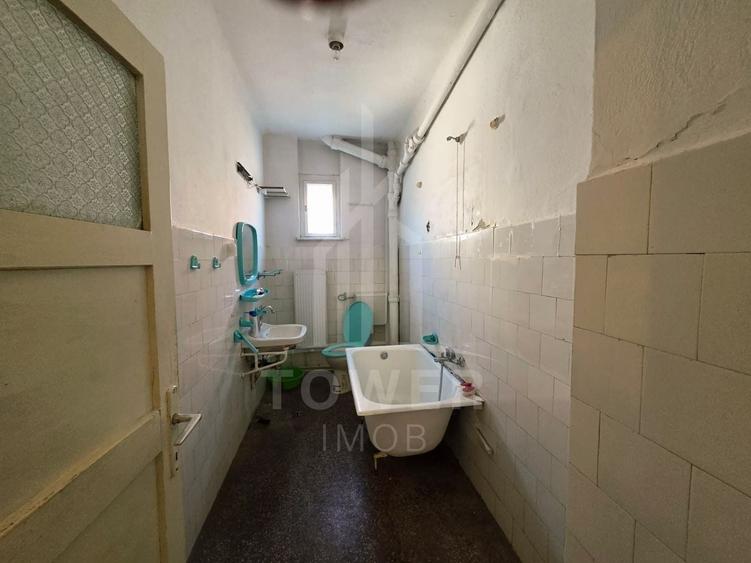 Casă cu 4 camere cu Canalizare în Sub Arini