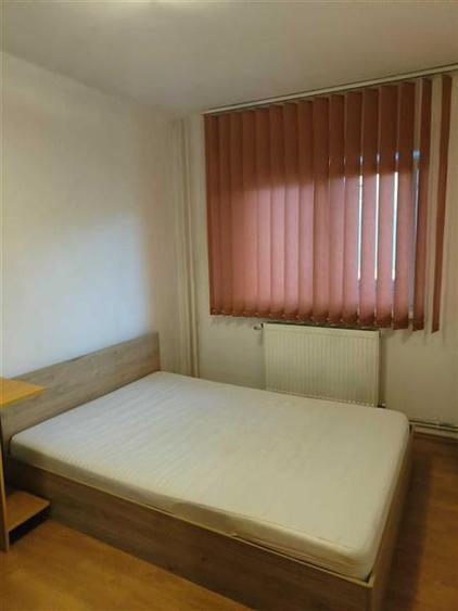 Apartament cu 4 camere semidecomandat în Mănăștur