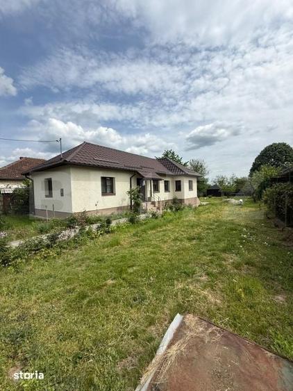 Casă cu 3 camere cu Teren 800 Mp în Unirii