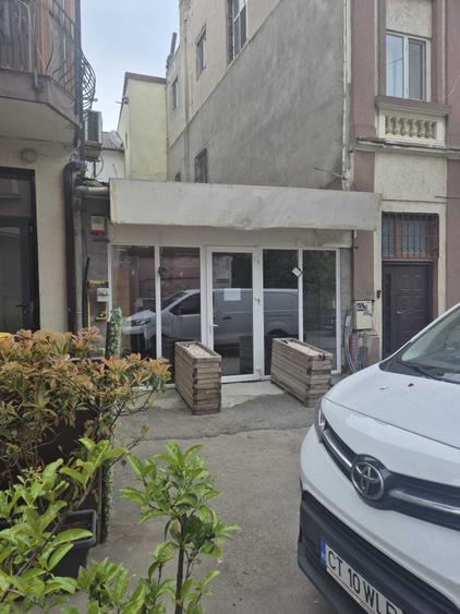 Spațiu comercial, de 56 mp, în Peninsula