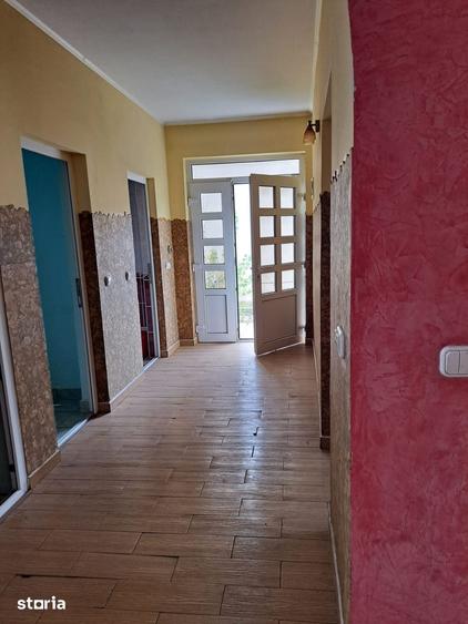 Casă cu 4 camere cu Teren 180 Mp în Central