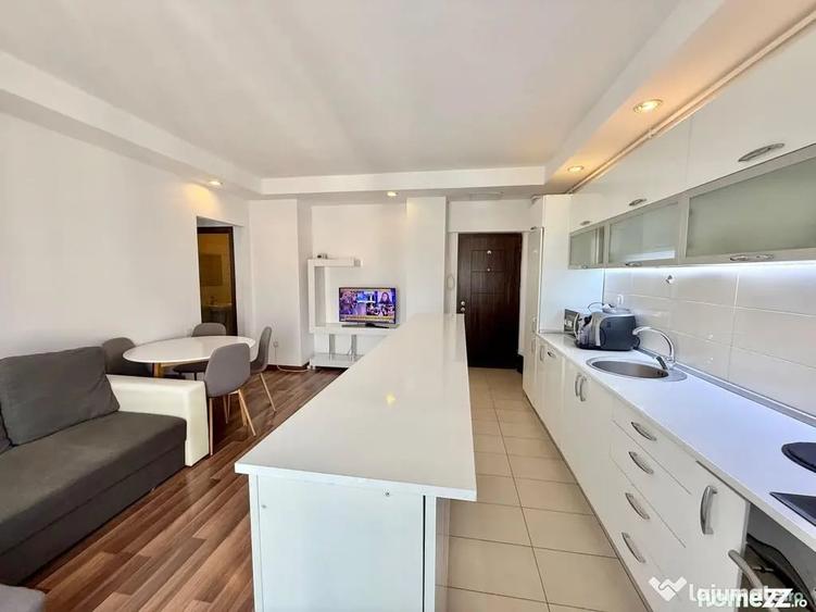 Apartament cu 3 camere semidecomandat în Ștefăneștii de Jos