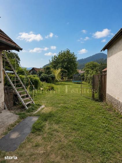 Casă cu 5 camere cu Teren 1690 Mp în Turcheș