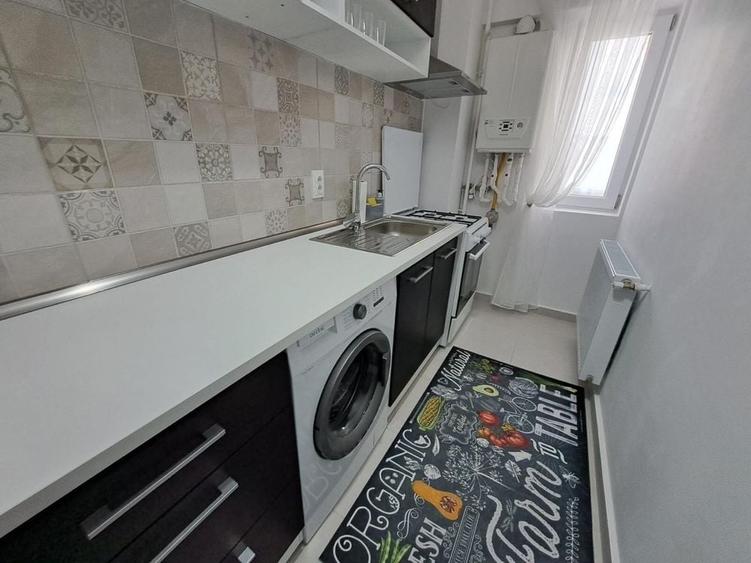 Garsonieră decomandată în Central