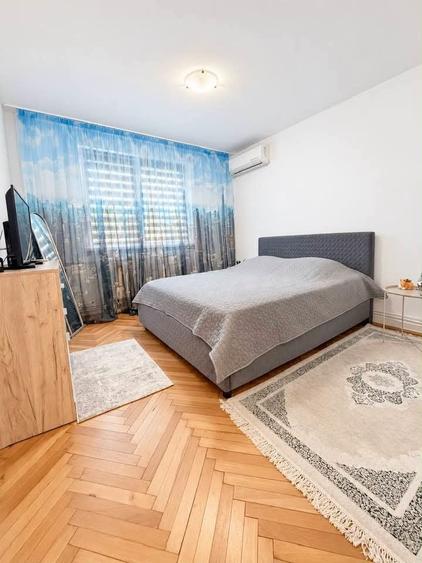 Apartament cu 2 camere semidecomandat în City Park Mall
