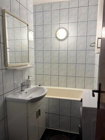 Proprietar inchiriez apartament cu 1 camera decomandat in zona centrala - 6