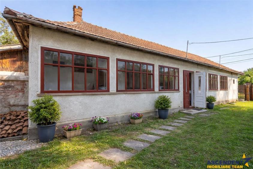 Casă cu 4 camere cu Teren 412 Mp în Brețcu