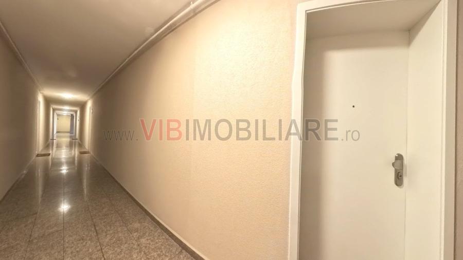 Apartament cu 2 camere semidecomandat, mobilat în Tractorul