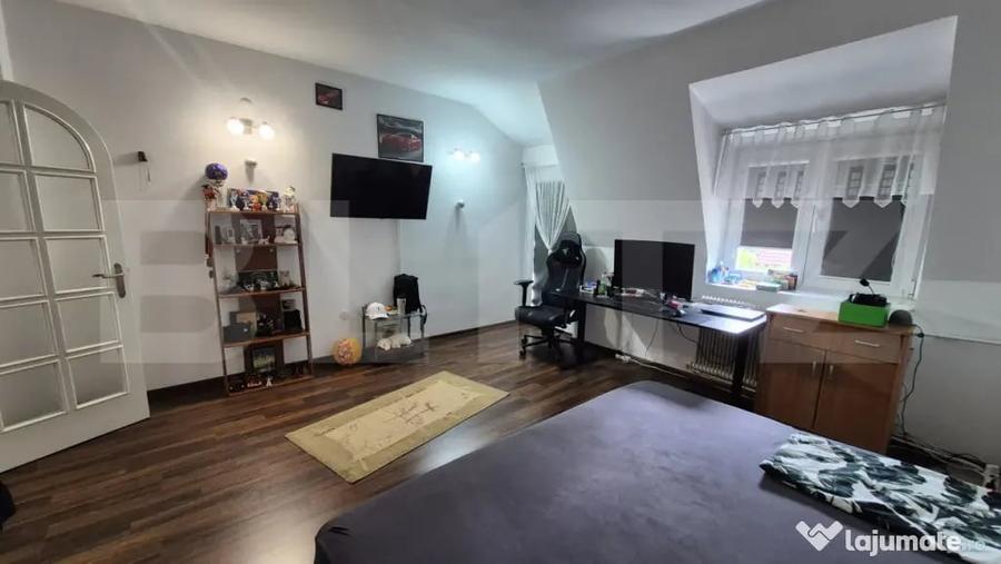 Casă cu 6 camere cu Teren 525 Mp în Cloșca