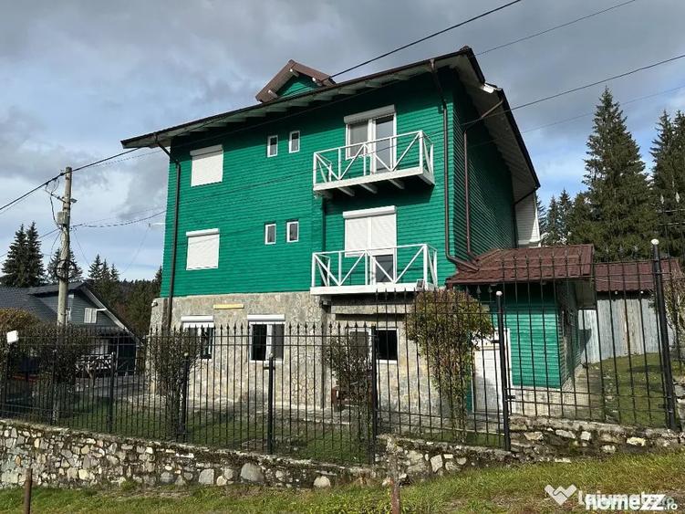 Casă cu 9 camere cu Teren 576 Mp în Malul Ursului