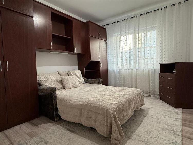 Apartament cu 3 camere decomandat, mobilat în Obcini
