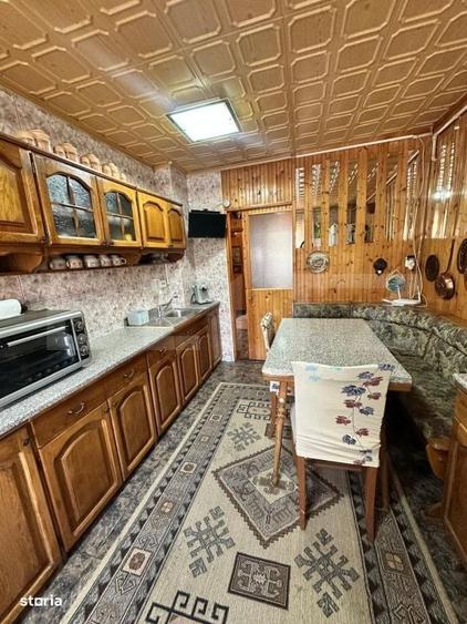 Apartament cu 4 camere decomandat în Central