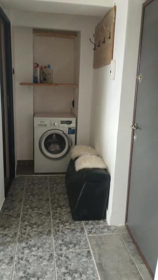 Garsonieră decomandată în Piața Centrală