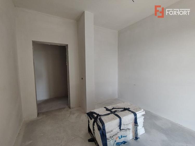 Apartament cu 3 camere decomandat în Giroc