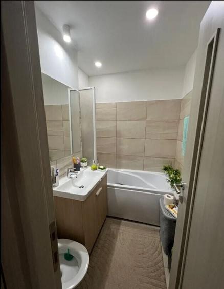 Apartament cu 2 camere decomandat, mobilat în Balta Albă