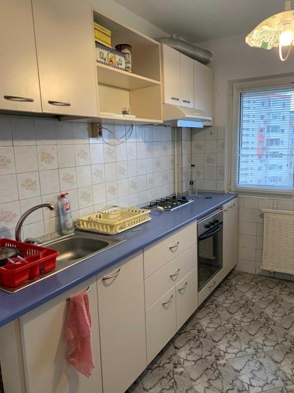 Apartament cu 2 camere semidecomandat în Brâncoveanu