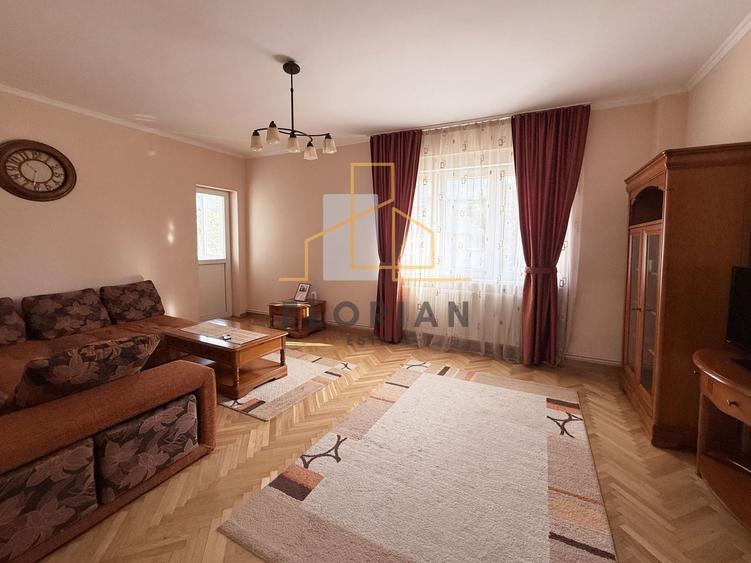 Apartament cu 4 camere decomandat, mobilat în Neptun