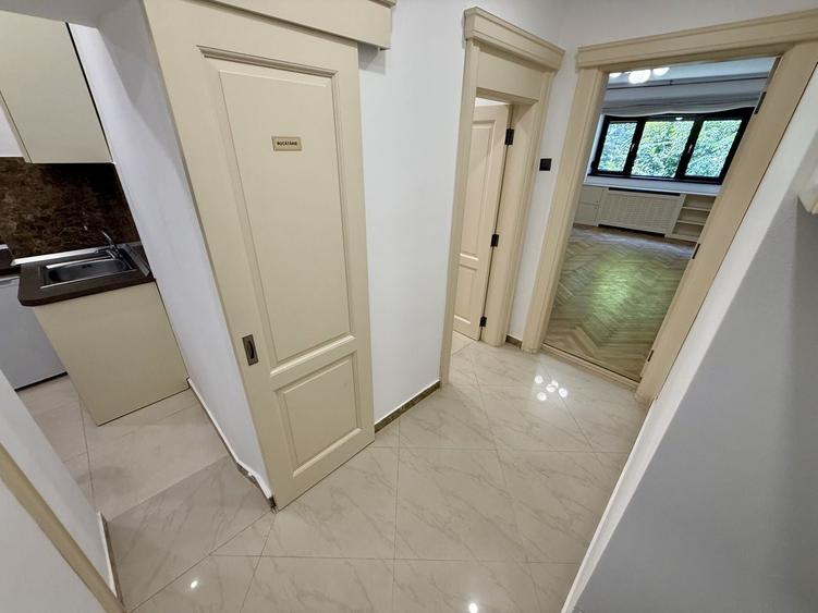 Birou, de 37.209999084473 mp, în Primăverii