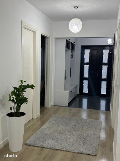 Casă cu 5 camere cu Teren 580 Mp în Central
