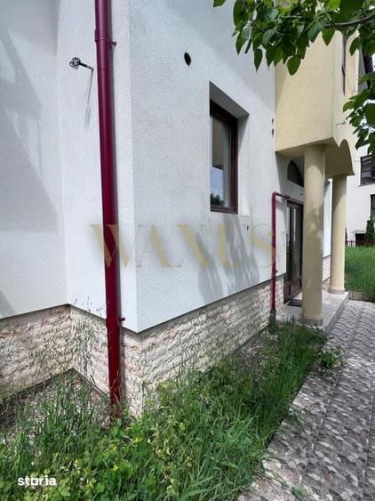 Casă cu 10 camere cu Teren 505 Mp în Mărăști