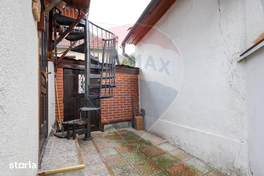 Casă cu 3 camere cu Teren 145 Mp în Schei