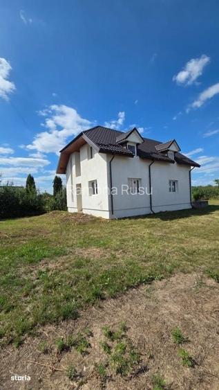 Casa cu mansarda in Paulesti teren 863 mp