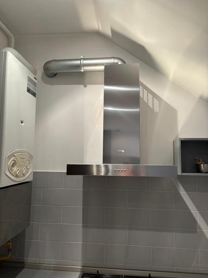 Apartament cu 4 camere decomandat, mobilat în Central