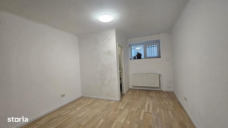 Apartament cu 4 camere în Aviatorilor
