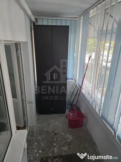 Apartament cu 2 camere semidecomandat în Craiovița Nouă