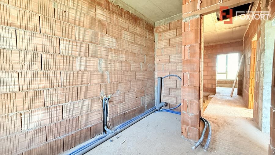 Duplex cu 4 camere cu Canalizare în Moșnița Nouă
