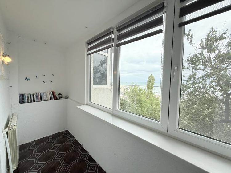 Apartament cu 2 camere semidecomandat, mobilat în Faleza Nord