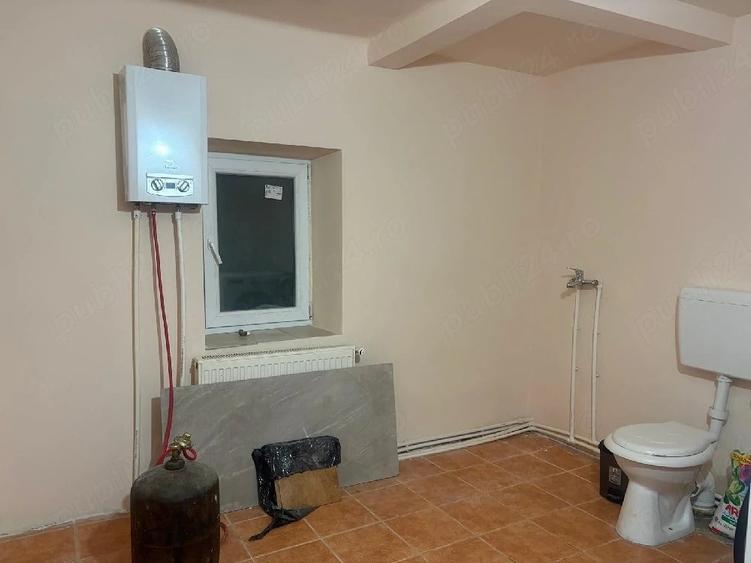 Casă cu Teren 2050 Mp în Central