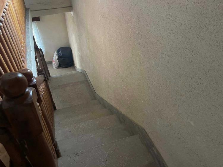Casă cu 4 camere cu Teren 625 Mp în Central