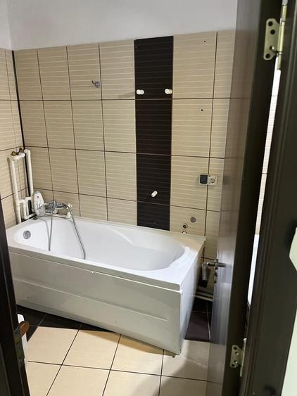 Apartament cu 2 camere decomandat în Ultracentral