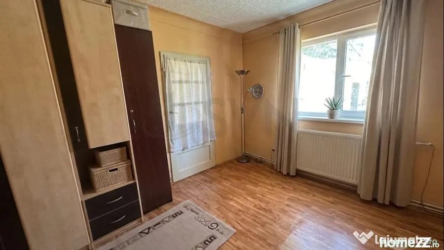 Casă cu 5 camere cu Teren 390 Mp în Bucureștii Noi