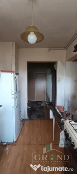 Apartament cu 2 camere decomandat în Florești