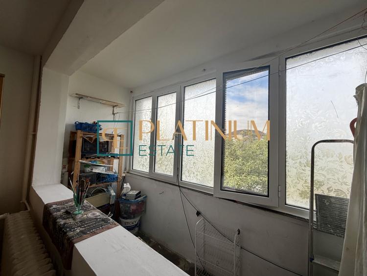 Apartament cu 3 camere decomandat, mobilat în Spitalul Județean