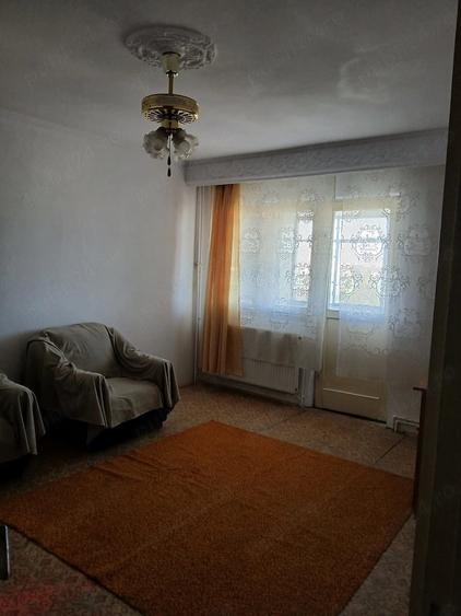 Apartament cu 2 camere decomandat în Prundu