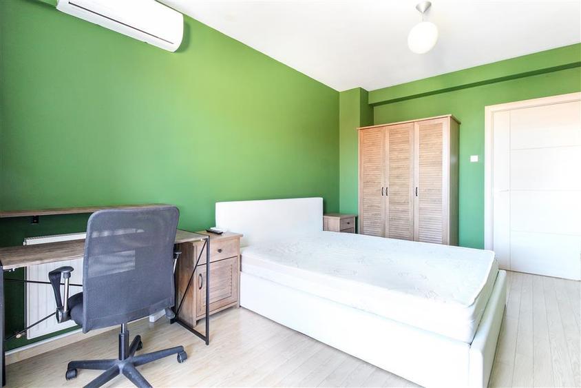 Apartament cu 2 camere semidecomandat în Bună Ziua