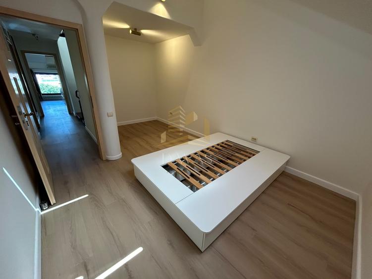 Penthouse spatios pe 3 nivele - 210 mp | garaj + 3 locuri de parcare incluse - 13
