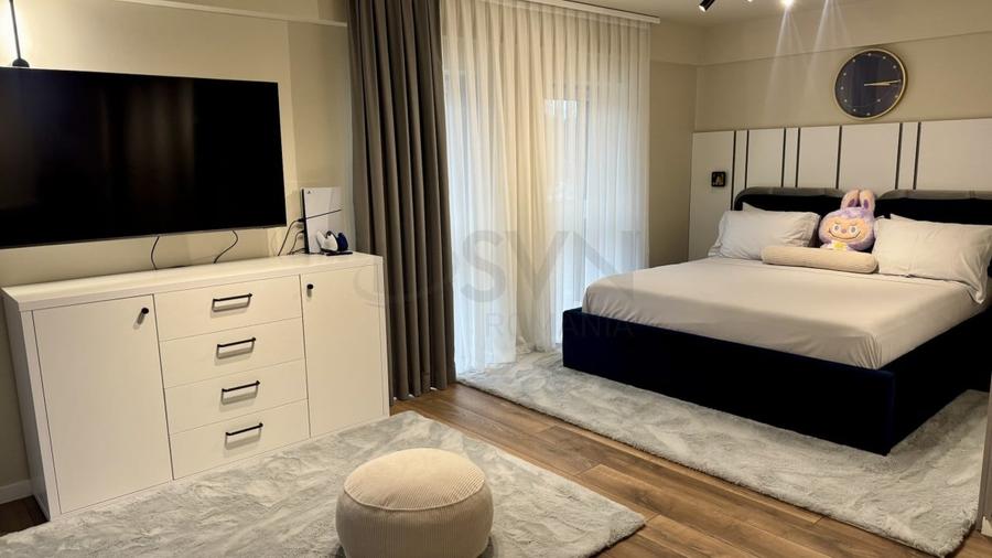 Casă individuală cu 10 camere cu Piscina în Cornu