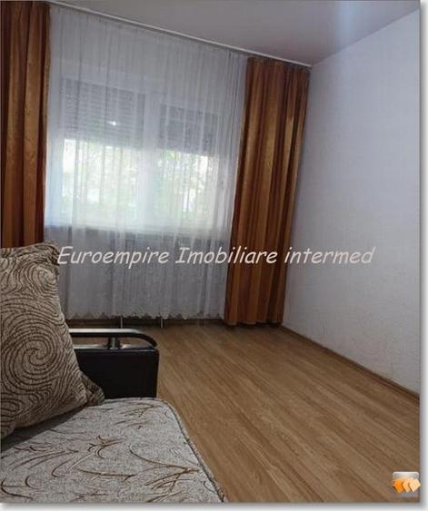 Apartament cu 2 camere semidecomandat în Km 4