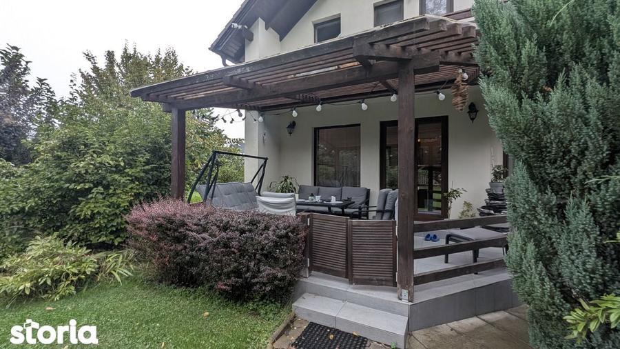 Casă cu 5 camere cu Teren 1500 Mp în Central