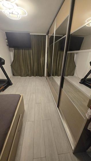 Apartament cu 4 camere decomandat în Crângași