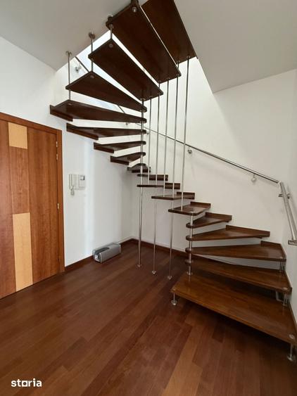 Apartament cu 5 camere în Primăverii