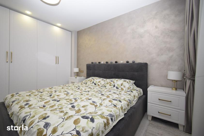Apartament cu 3 camere decomandat în Siloz