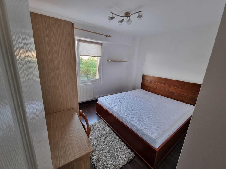 Apartament cu 3 camere decomandat în Tudor